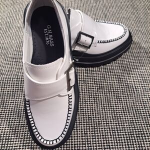 G.H. BASS EST.1876 White and Black Women's  Loafers Size 7.5
